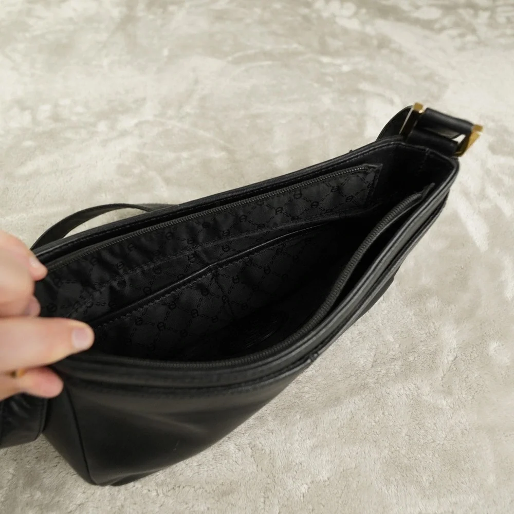 Vintage‎ Entienne Aigner Black Leather Shoulder Bag Double Compartment